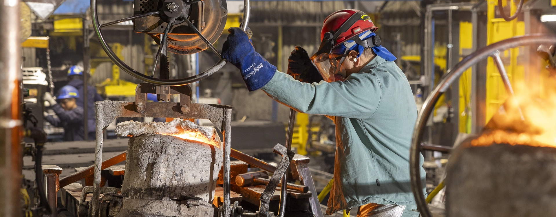 homepage-slider-pour-iron-5