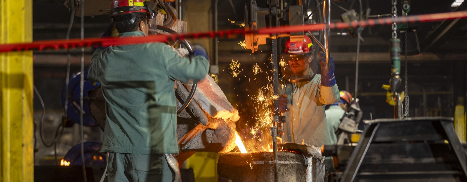 homepage-slider-pour-iron-sparks-1