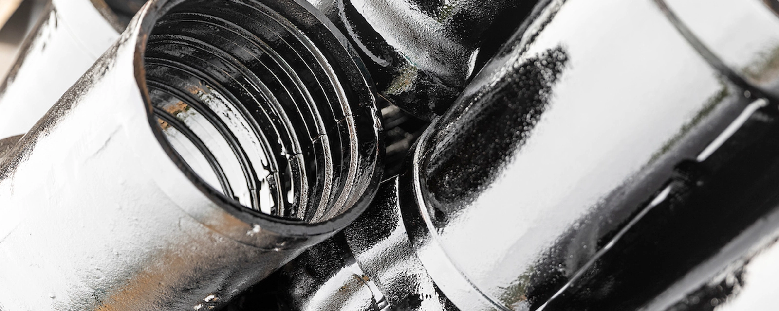 Cast-Iron-Shiny-threads-1600x640x72